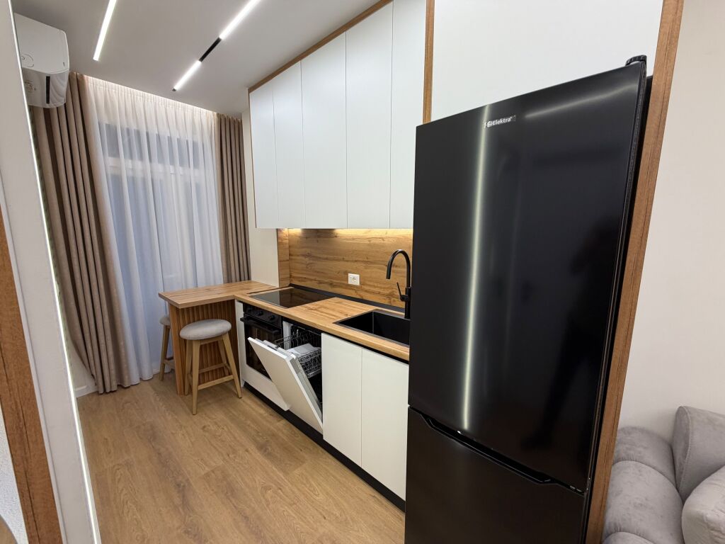 🏡 Jepet me qira super apartament 1+1  📍 21 Dhjetori