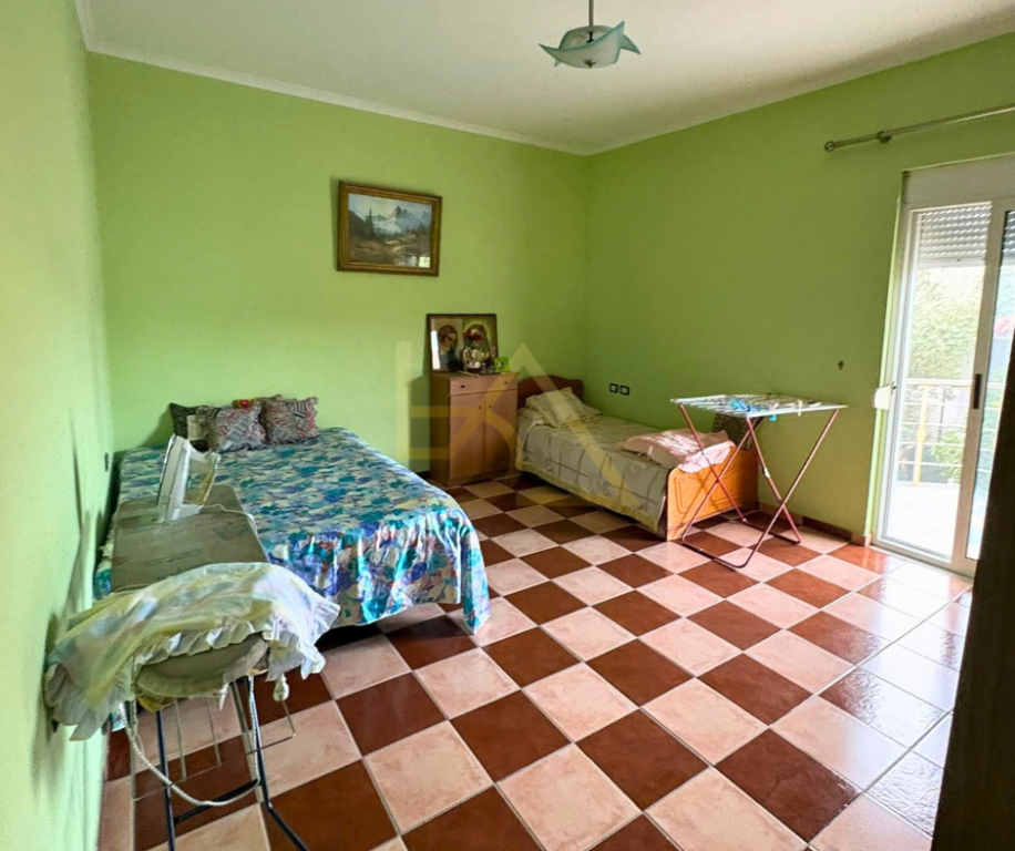 VILLA IN VENDITA – FIER