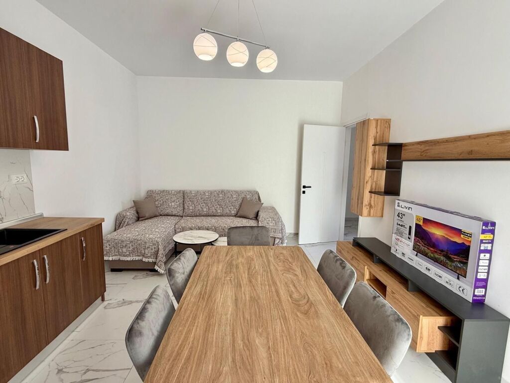 Rent | Shtëpi private 2 + 1 | Mullet | 500 €/month