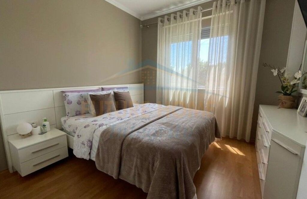In vendita, Appartamento 3+1+2, Fresk, Tirana.