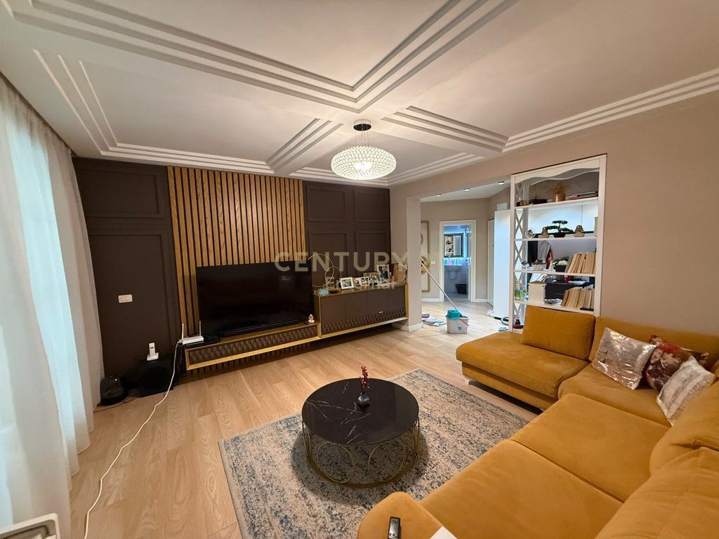 🏡 SHITET APARTAMENT 2+1+2 Me 2 Poste Parkimi + Verande tek rruga e Kosovareve