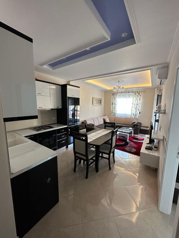 APARTAMENT 2+1 ME QERA AFATGJATE - RRUGA GJERGJ KASTRIOTI, VLORE