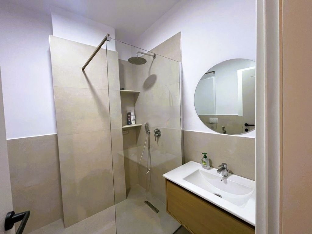 APARTAMENT 1+1 PRANE KRISTAL CENTER PER QIRA