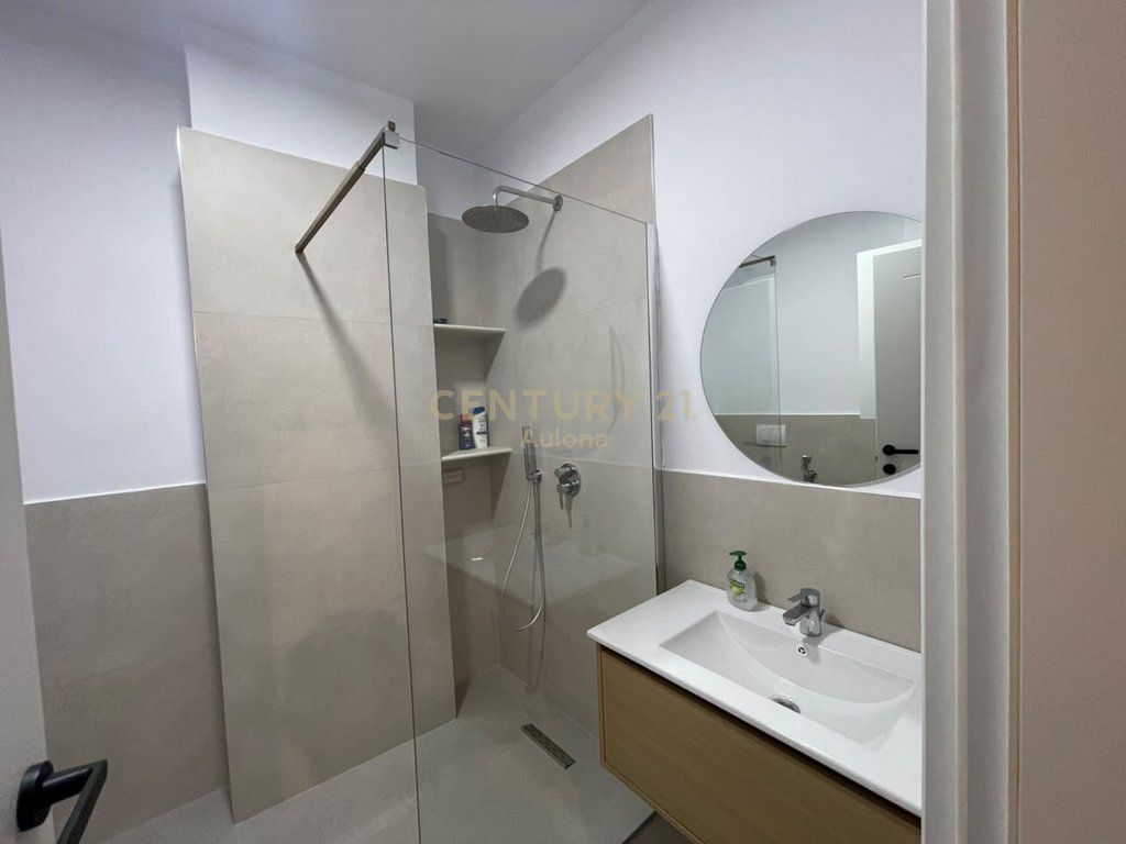 APARTAMENT 1+1 PRANE KRISTAL CENTRE PER QIRA, TIRANE!!!