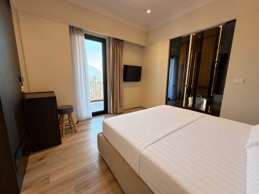 Jepet me Qira Apartament 2+1+2 bashke me post  
