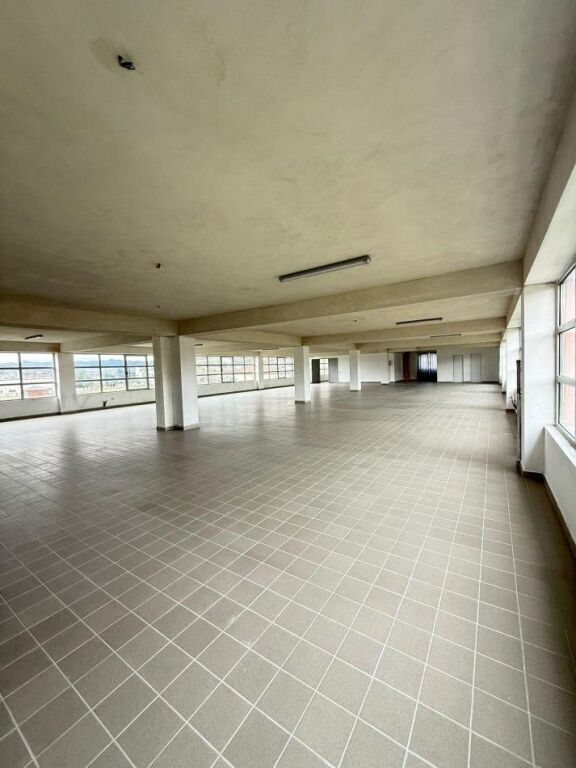 Magazine For Rent In Prush ( ID BM291) Tirane