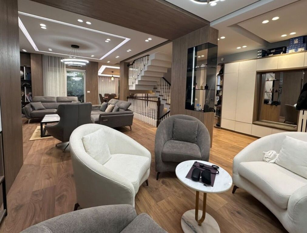 📌VILLA SU 3 PIANI IN VENDITA | LUNDËR – VICINO A TEG🌊