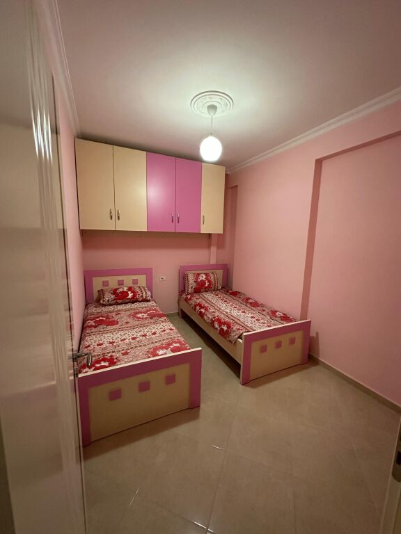 APARTAMENT 2+1 ME QERA AFATGJATE - RRUGA GJERGJ KASTRIOTI, VLORE