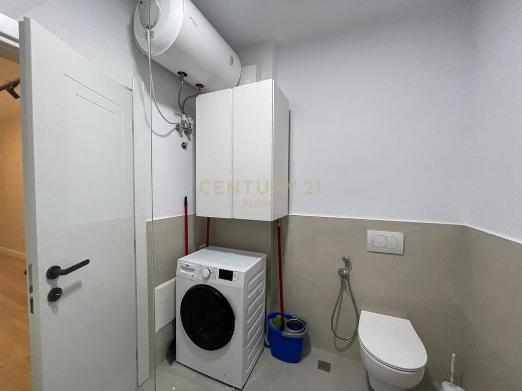APARTAMENT 1+1 PRANE KRISTAL CENTRE PER QIRA, TIRANE!!!