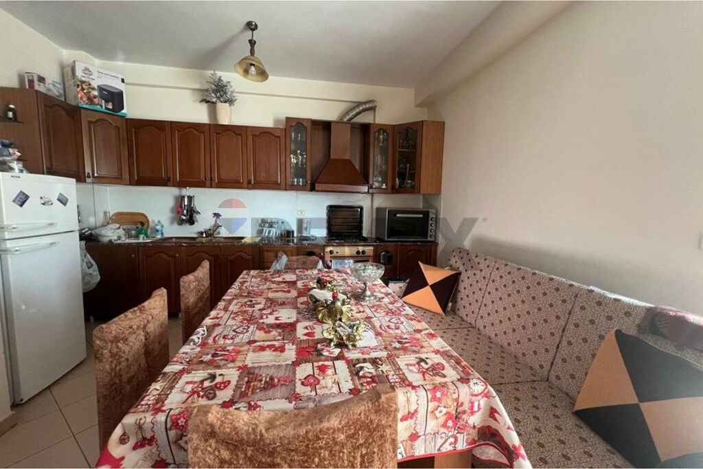 Apartament 1+1 me qera te Green Tower, Albano Romina Vlore