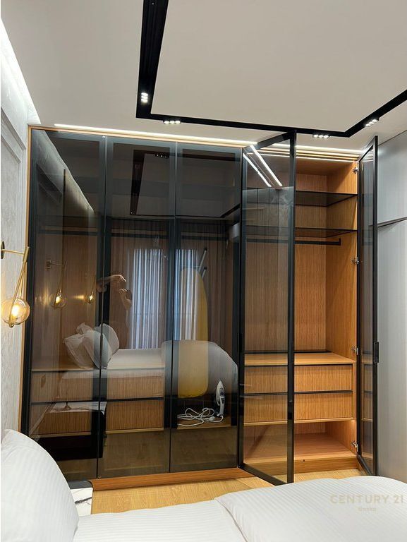 JEPET ME QIRA APARTAMENT 2+1 NE QENDER TE TIRANES! /Muaj 170,000 Lekë /Muaj