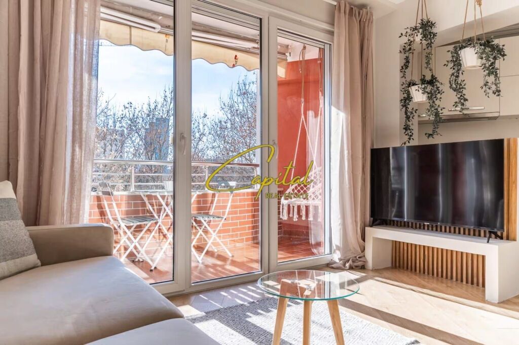 APARTAMENT ME QIRA 2+1 QENDER 150.000 LEKE