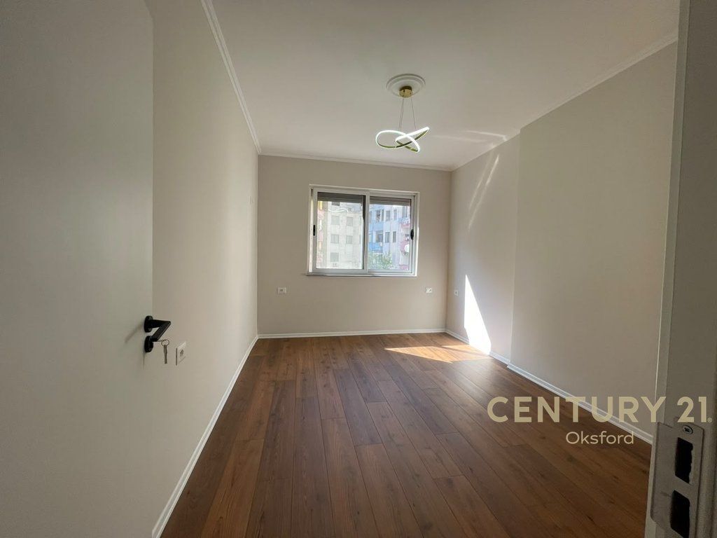 SHITET APARTAMENT 1+1 NE YZBERISHT PRANE NELA 6