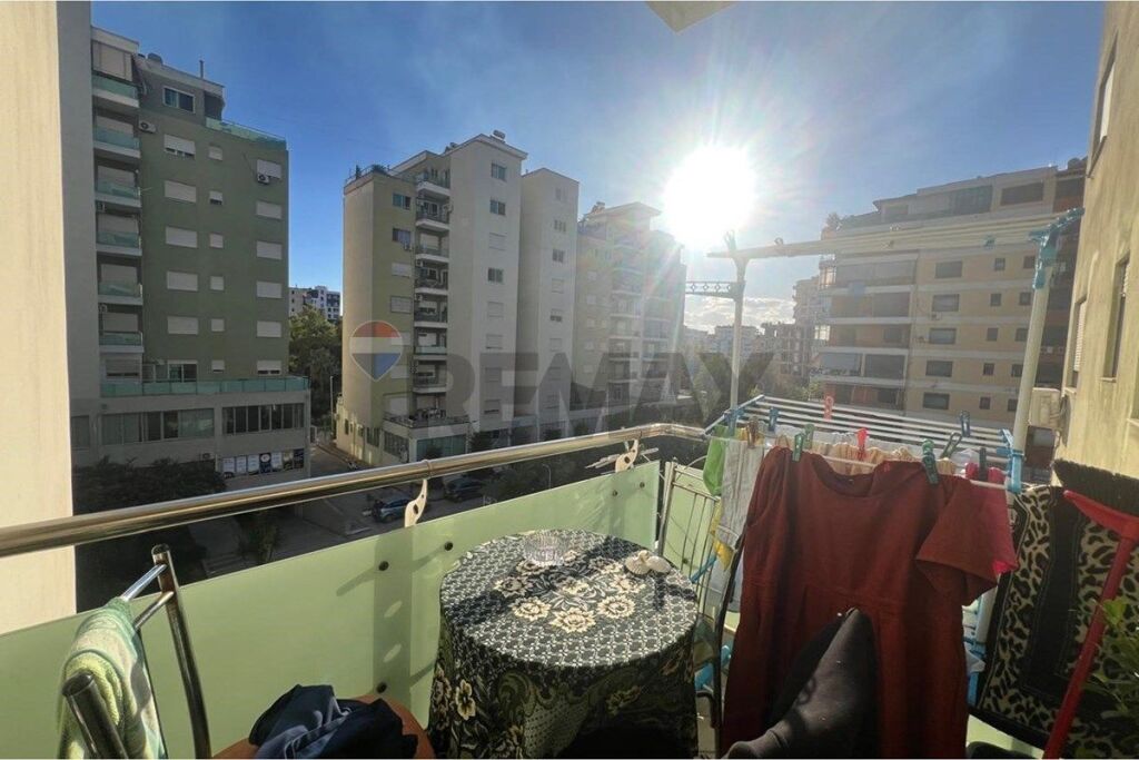 Apartament 1+1 me qera te Green Tower, Albano Romina Vlore