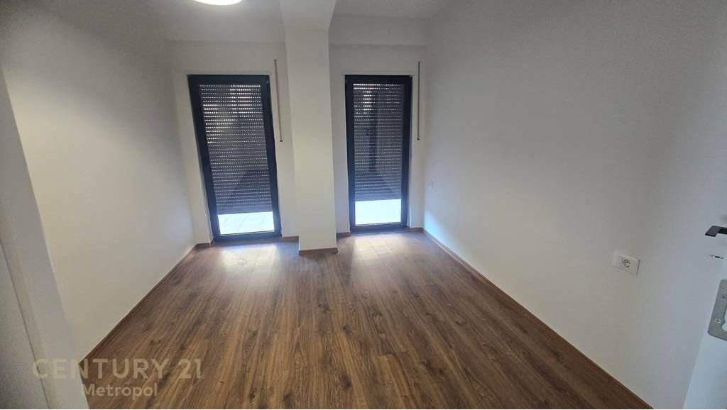 Japim me qira apartament 2+1+2+ parkim te Rezidenca Kodra e Diellit 2!
