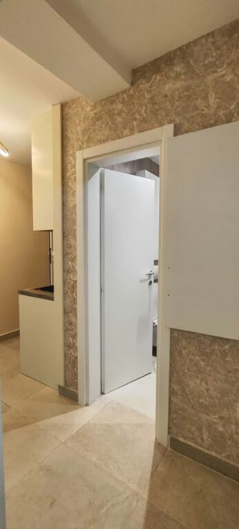 Apartament 2+1 (i konvertuar) tek Instituti Higjenes!