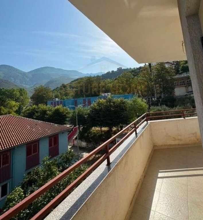 Shitet, Apartament 2+1, Rruga Thesarit, Fresk, Tiranë