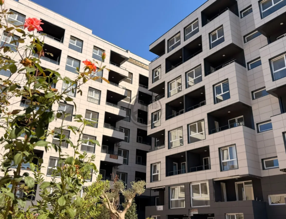 Per shitje Apartament 2+1 MonteVideo Mali i Robit