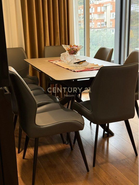 Apartament 2+1+2 për Qira – Kodra e Diellit, Tiranë