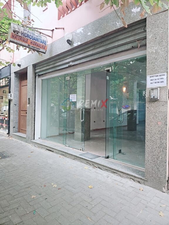 🏢 AMBIENT BIZNESI ME QIRA – RR. MUJO ULQINAKU, DURRËS