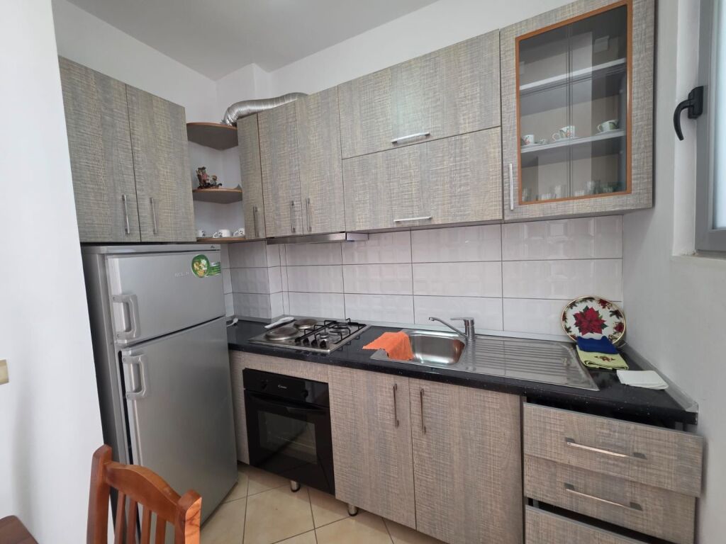 Apartament 1+1 me qera, Radhime