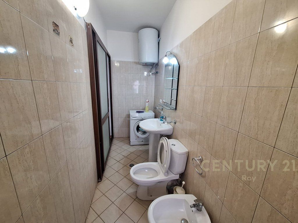 Shitet Apartament 1+1 Me Vija e Pare me Pamje Deti Anesore te Shkembi Kavajes!!.