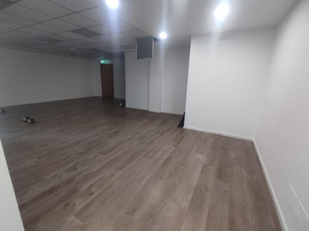 Locale commerciale in affitto in Via Elbasan. ID 5738