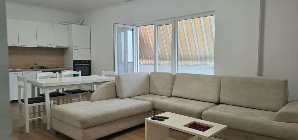 Jepet apartament 2+1 me qira tek Rruga e Kavajes , 21 Dhjetori , prane Njesise Bashkiake nr.7 ,