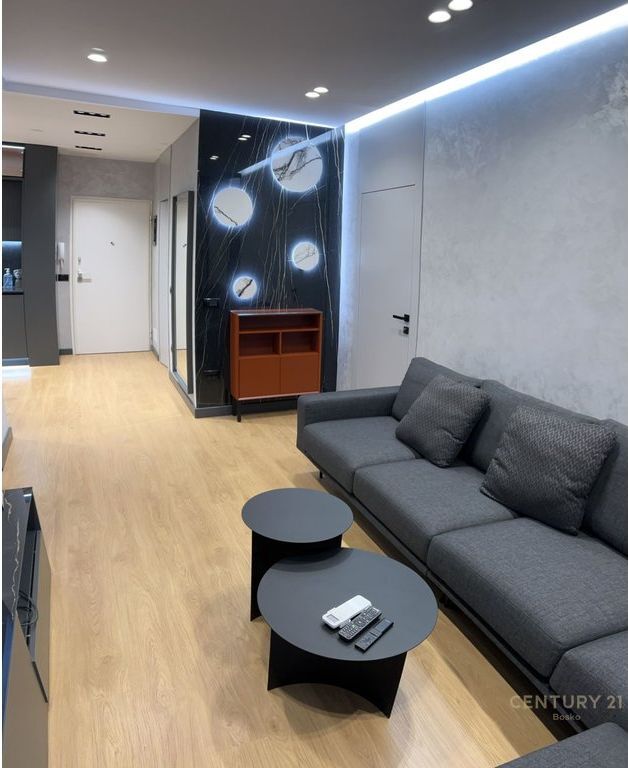 JEPET ME QIRA APARTAMENT 2+1 NE QENDER TE TIRANES! /Muaj 170,000 Lekë /Muaj