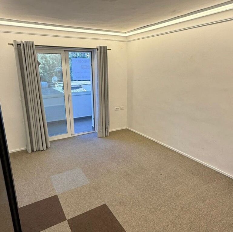 🏢✨ JEPET ME QIRA ZYRË | ZOGU I ZI