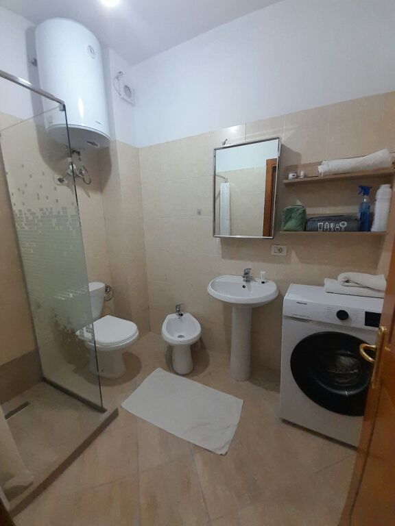 Affittasi 2+1+1 vicino a Delijorgji 70.000 lek