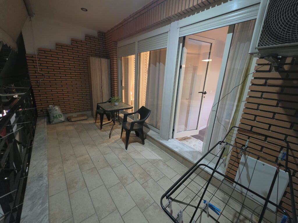 🏠 Jepet me qira apartament 1+1  📍 Kompleksi Delijorgji, Rruga e Kavajës, Tiranë