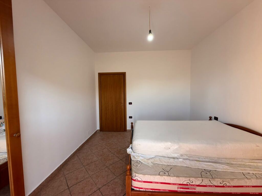 SHITET APARTAMENT 2+1 ME PAMJE ANESORE DETI - LUNGOMARE, RIRA, KARBURANT KASTRATI, VLORE