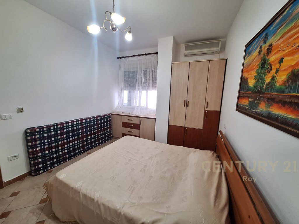 Shitet Apartament 1+1 Me Vija e Pare me Pamje Deti Anesore te Shkembi Kavajes!!.