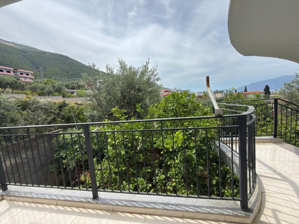 VILË ME QIRA – LUNGOMARE, VLORË | KODËR