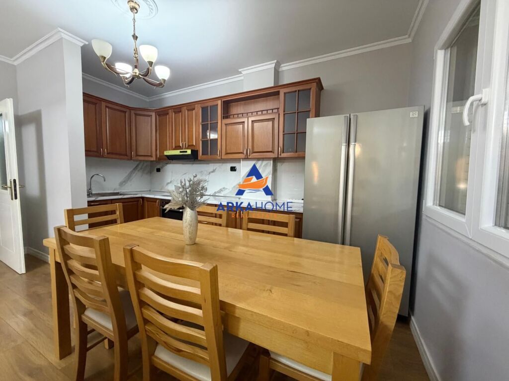 JEPET APARTAMENT 2+1+BALLKON ME QERA "ALI DEMI' 65.000 LEKE