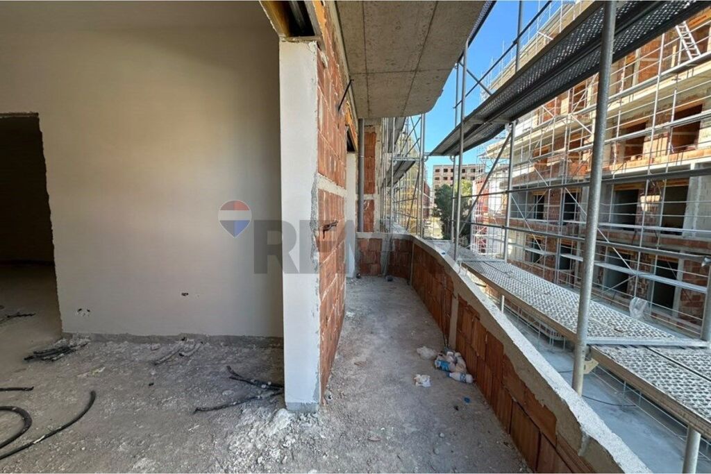 Apartament 1+1 për shitje në Golem