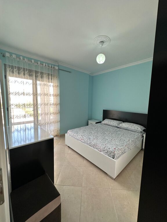 APARTAMENT 2+1 ME QERA AFATGJATE - RRUGA GJERGJ KASTRIOTI, VLORE