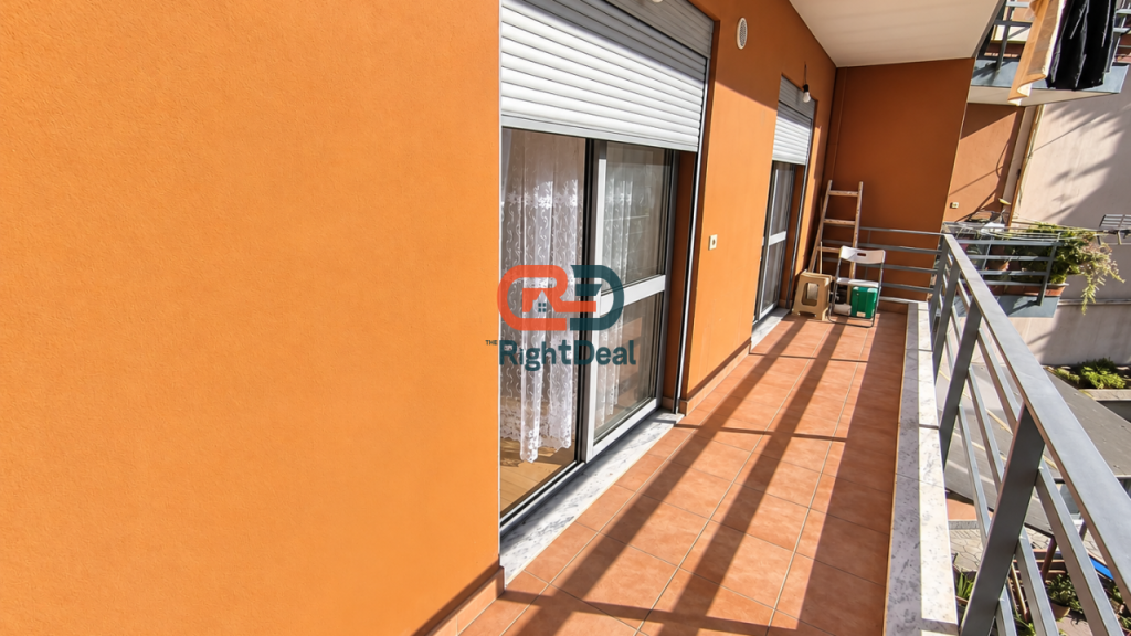 Ne Fresk, Shitet Apartament 2+1+2, I Sapo Investuar !!!