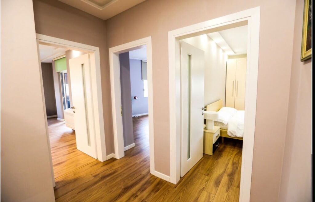 🏡 AFFITTO Appartamento 2+1 Con 2 Bagni 📍 Centro, Vicino a Toptani ✨