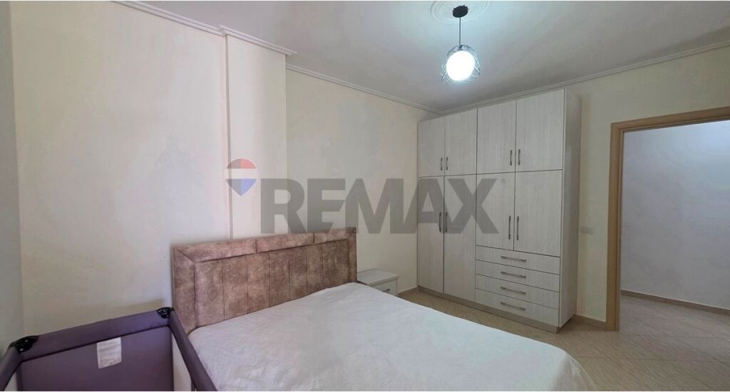 Apartament 1+1 me qera ne Lungo Mare,pas Hanover