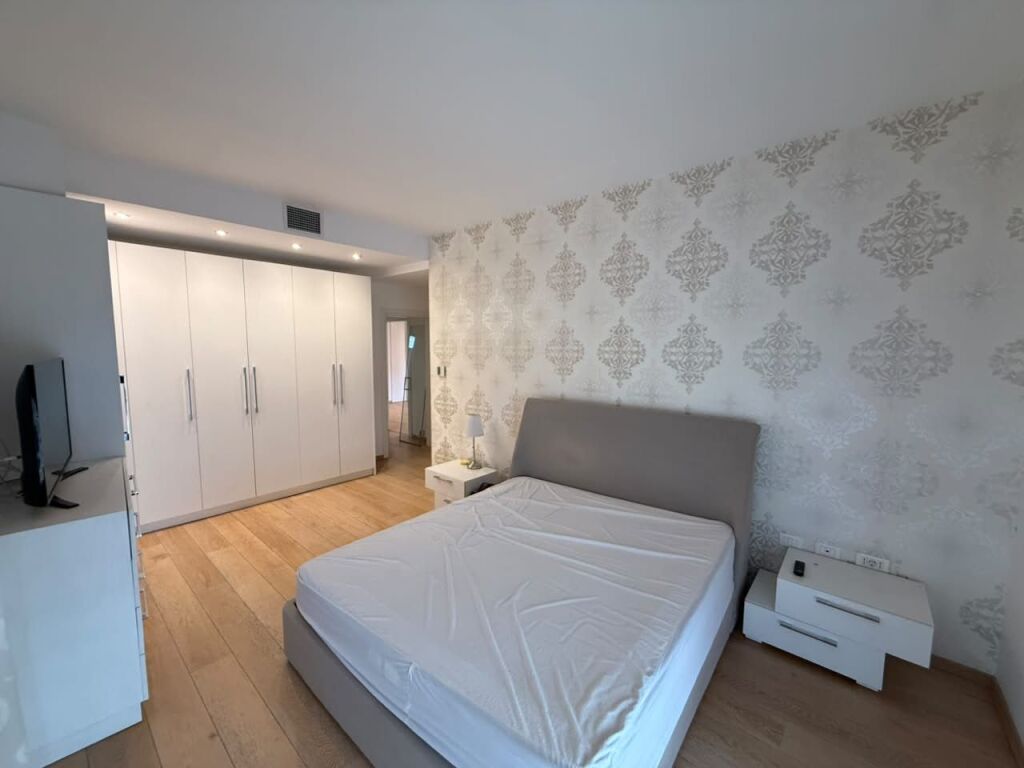 📣 QERA Apartament 3+1+2 📍 Rruga e “Bogdaneve”, Prane Qendres, Tirane ✨