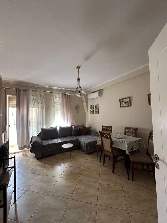 Apartament 1+1 me qira – Pranë Pediatrisë !
