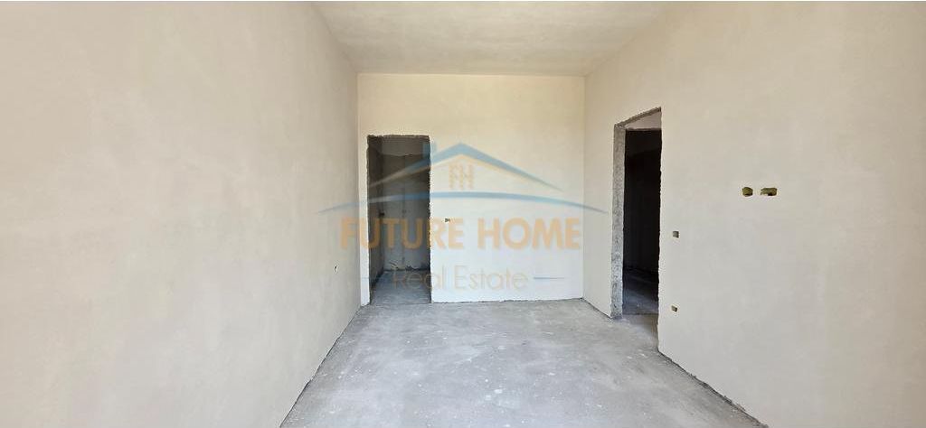 Shitet, Apartament 2+1+2, Rezidenca River Side, Rruga e Kavajës, Tiranë.