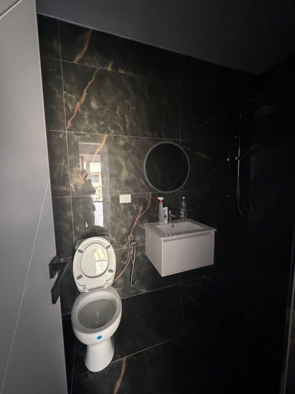 Shitet apartament 2+1+2 ballkone