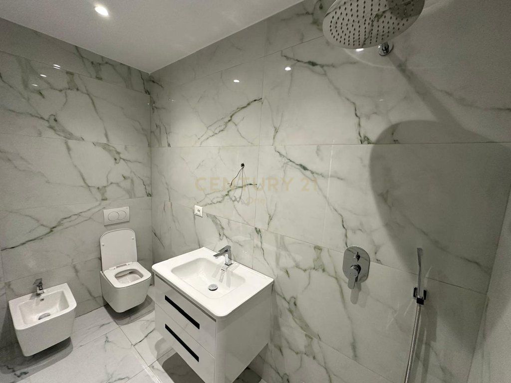 SHITET APARTAMENT 1 + 1 TE KODRA E DIELLIT 12,800,000 Lekë