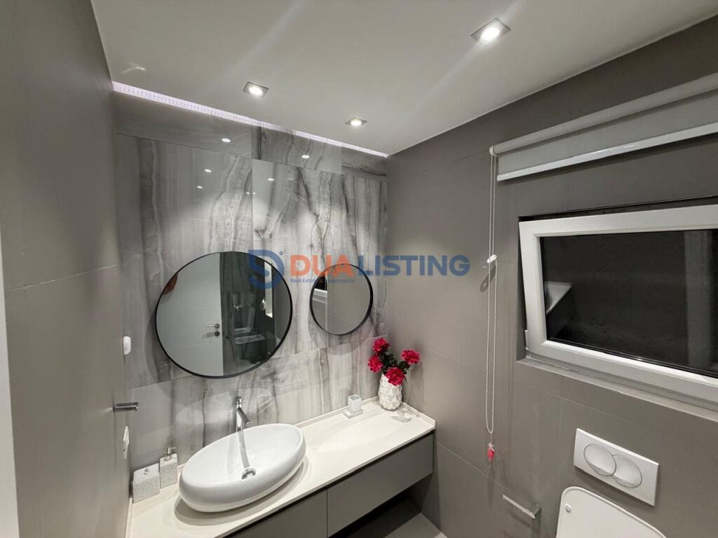 Villa moderna con piscina in affitto, Residenza Kodra e Diellit!