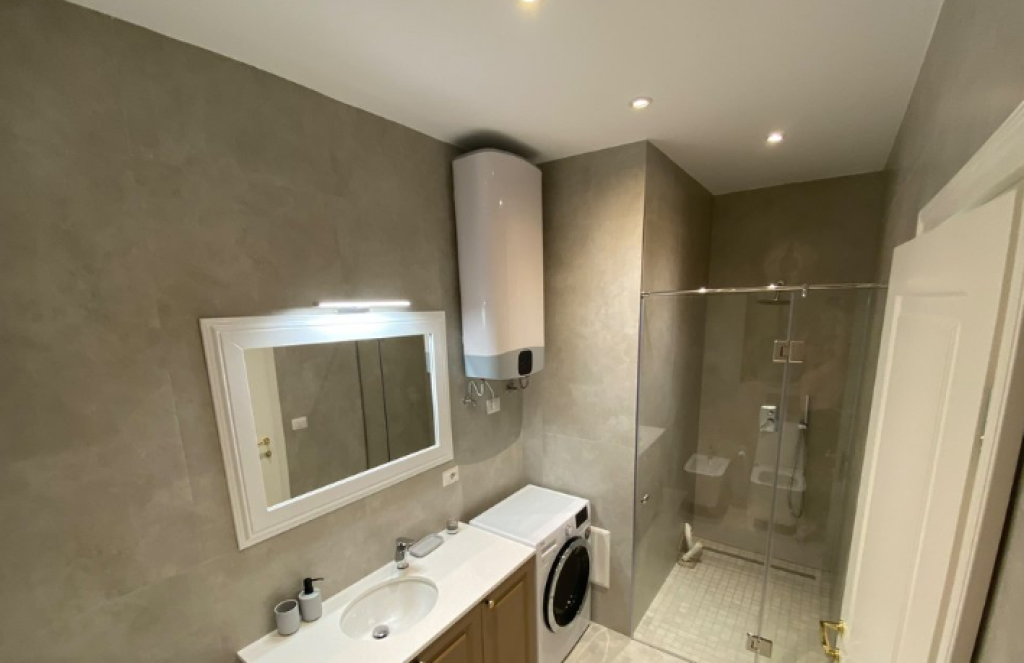 Apartament 2+1 Me Qira në Komunën e Parisit, Tiranë !