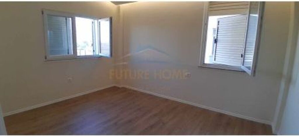 Shitet, Apartament (Duplex) ,Dajt.