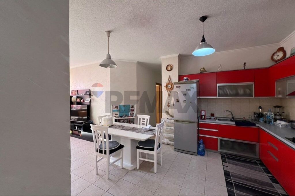 Apartament 2+1 per shitje, Selvia
